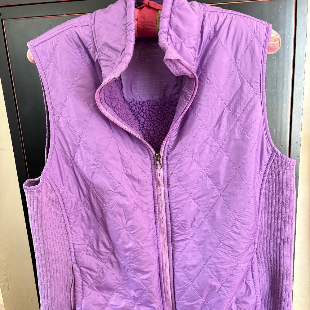 LL Bean lightweight vest, faux sherpa lined, full 2 way zipper, pockets, size L